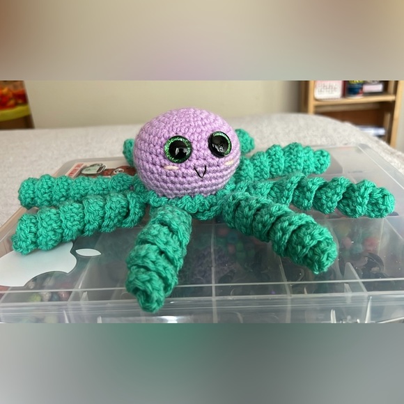 Crocheted Octopus 🐙 - Picture 4 of 8